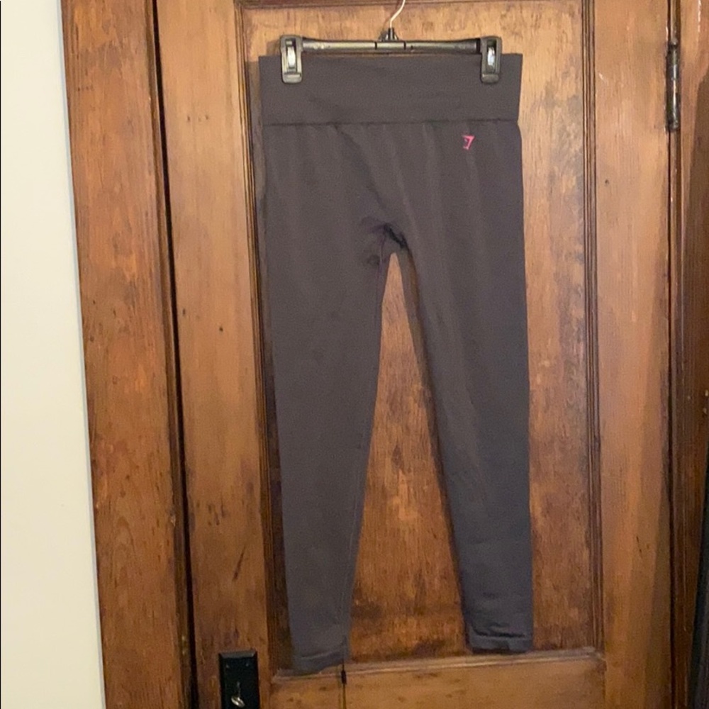 GYMSHARK charcoal leggings with pink logo